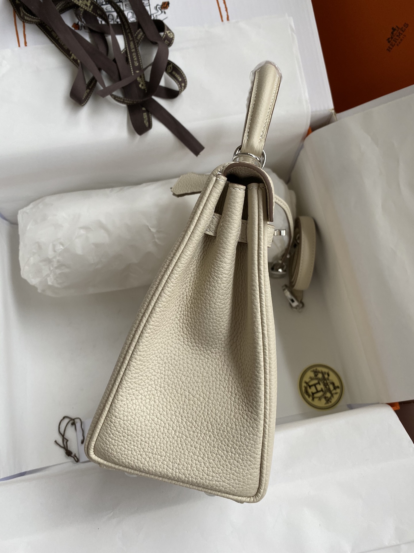 Hermes Kelly 25cm Handbag Shoulder Bag in White Togo Leather